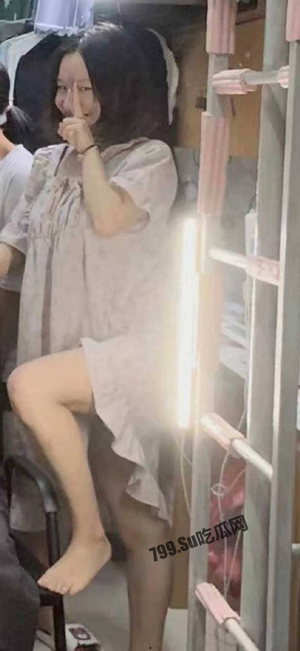 独家爆料！江西卫生职业技术学院 海后王欢欢 出轨多人！男友曝光母狗调教视频！-10