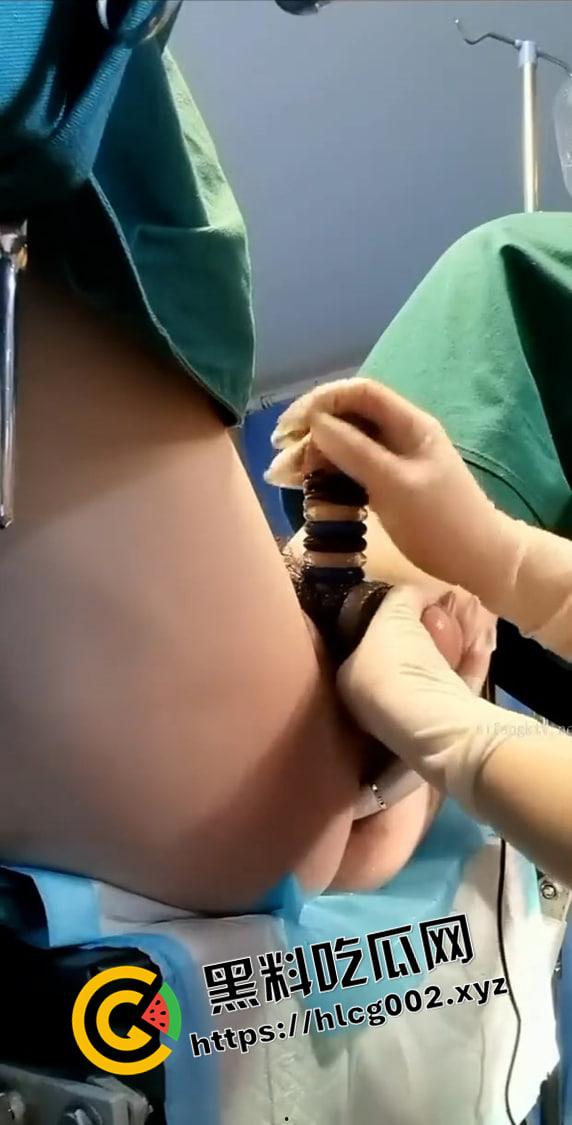 医生护士视图大合集！骚护士手术室打飞机 大白褂下白丝足交 神医淫术 妙手回春-15