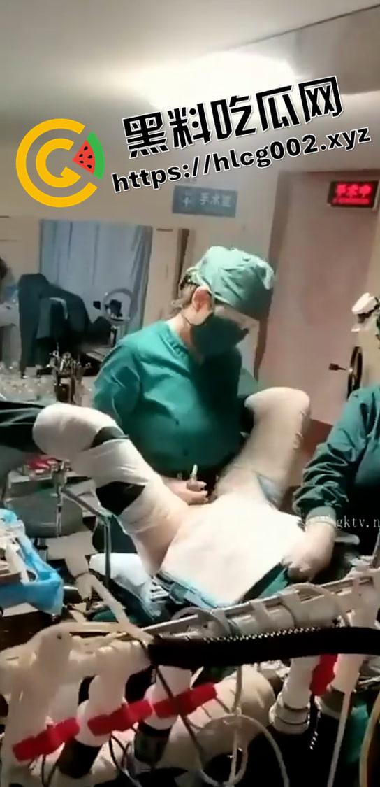 医生护士视图大合集！骚护士手术室打飞机 大白褂下白丝足交 神医淫术 妙手回春-17
