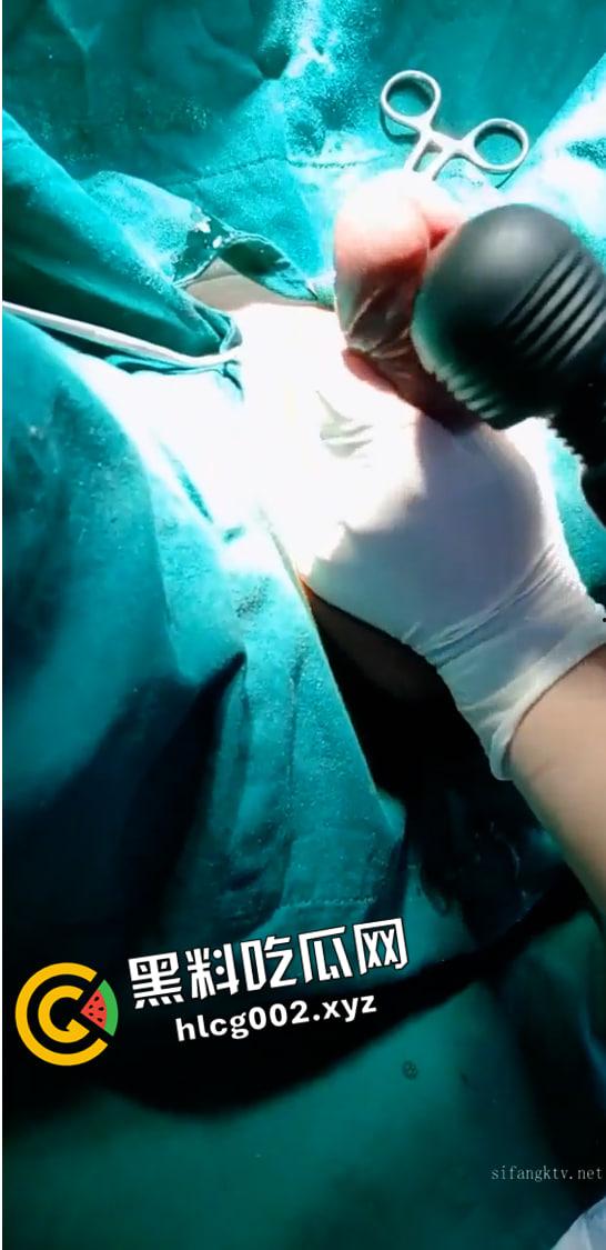 医生护士视图大合集！骚护士手术室打飞机 大白褂下白丝足交 神医淫术 妙手回春-18