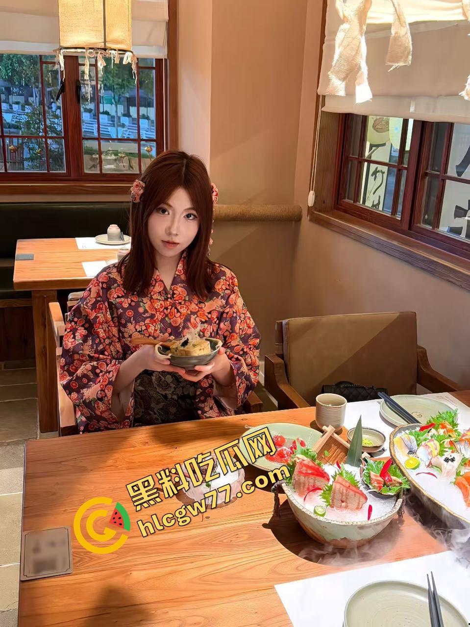 贵州厂妹【齐雨姗】20岁极品身材反差婊 大奶翘臀肌肤白嫩 被金主爸爸各种调教 性爱私拍流出!-3