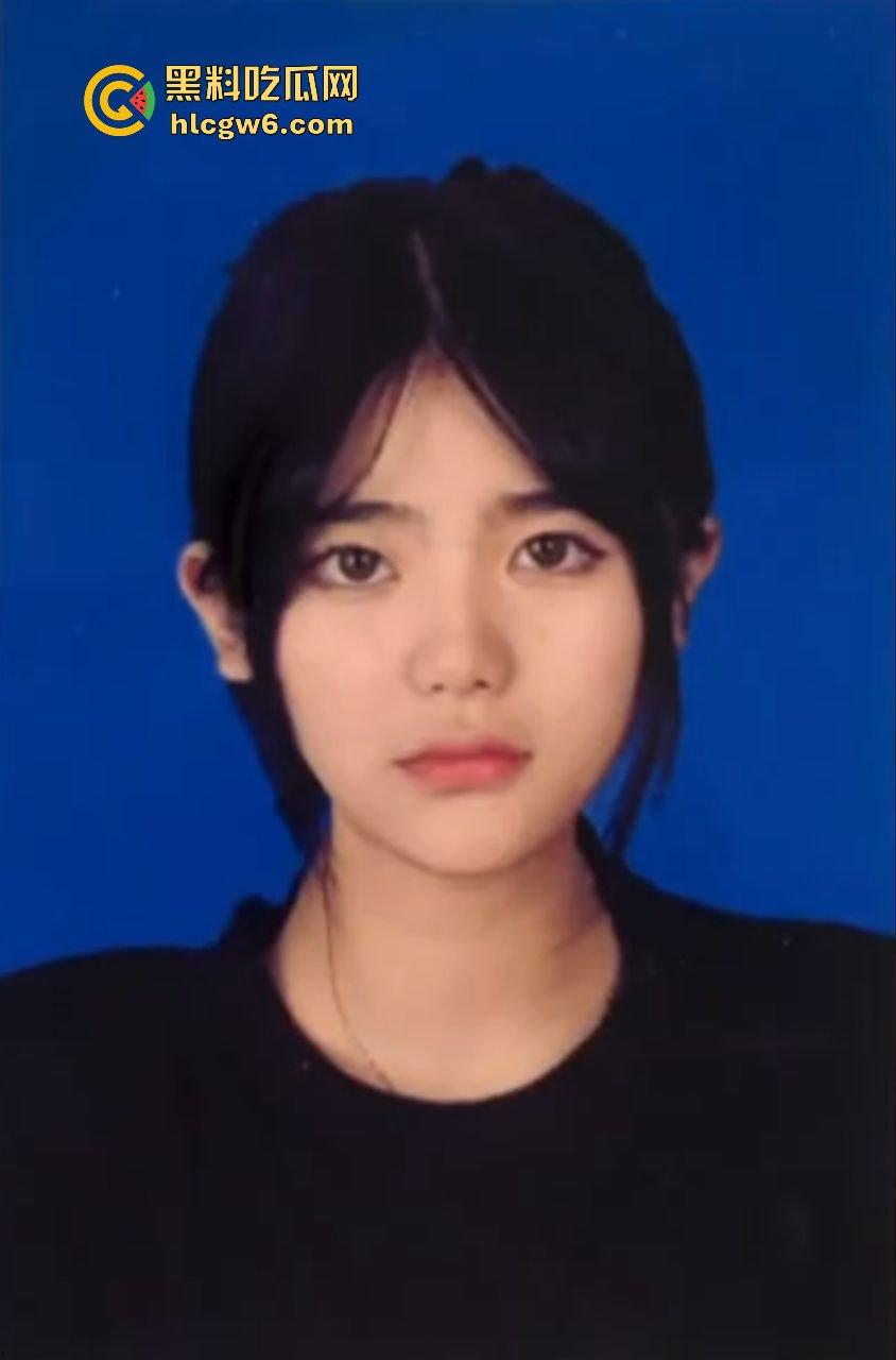 华南理工大学大一反差学妹【黎果果】巨乳黑肥大鲍鱼，阴毛旺盛性欲极强性爱视频遭到曝光。-12