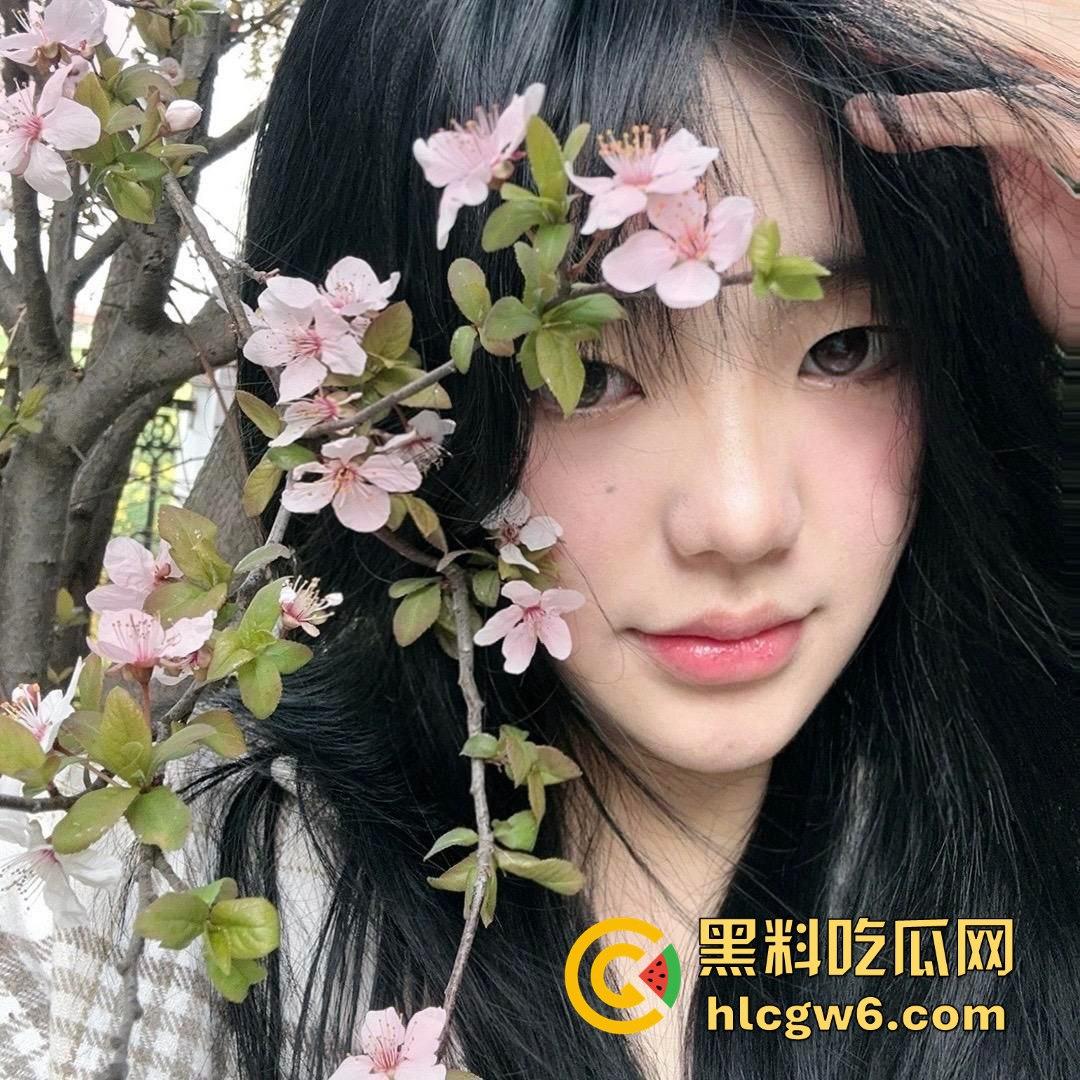 华南理工大学大一反差学妹【黎果果】巨乳黑肥大鲍鱼，阴毛旺盛性欲极强性爱视频遭到曝光。-15