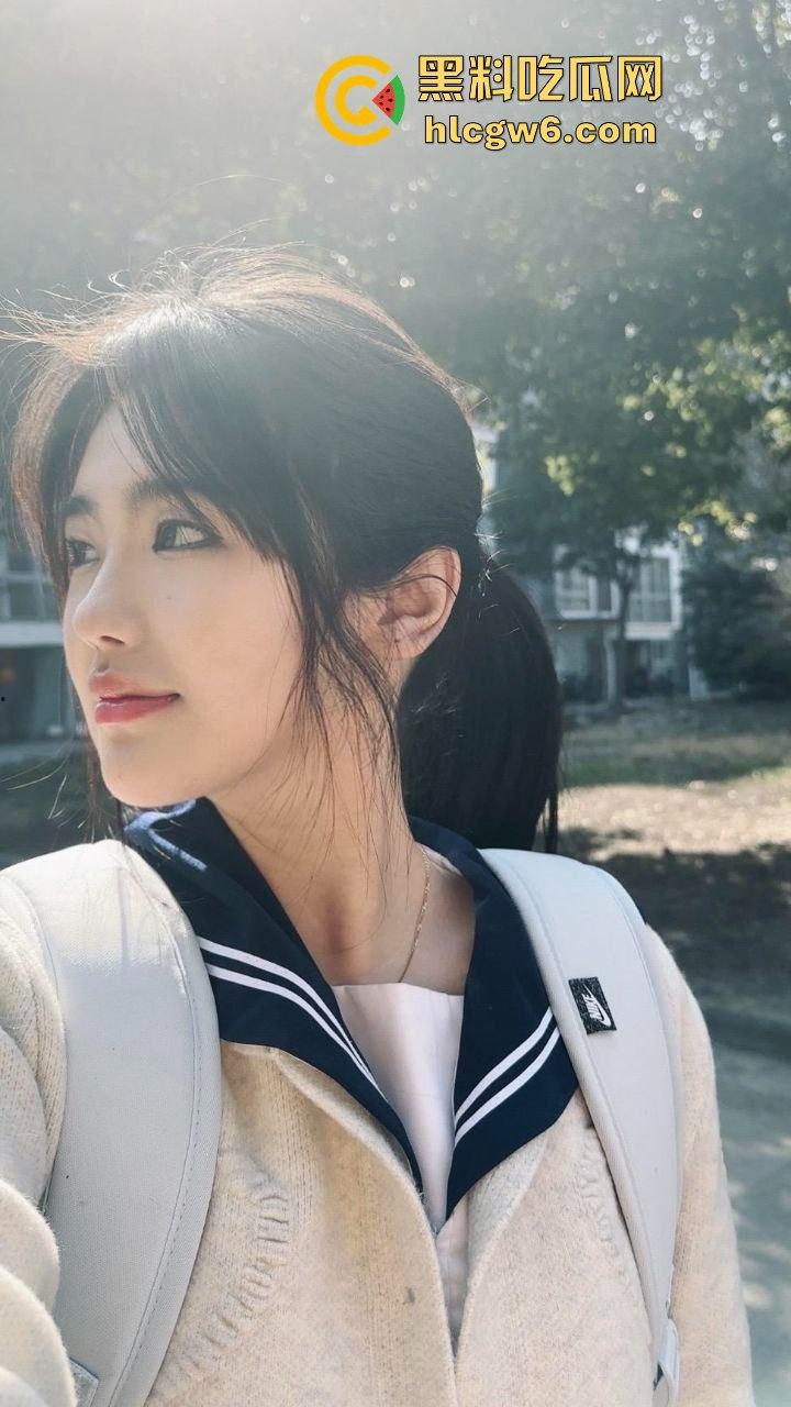 华南理工大学大一反差学妹【黎果果】巨乳黑肥大鲍鱼，阴毛旺盛性欲极强性爱视频遭到曝光。-26