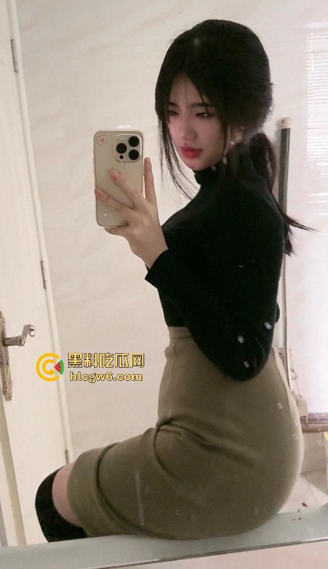 华南理工大学大一反差学妹【黎果果】巨乳黑肥大鲍鱼，阴毛旺盛性欲极强性爱视频遭到曝光。-30