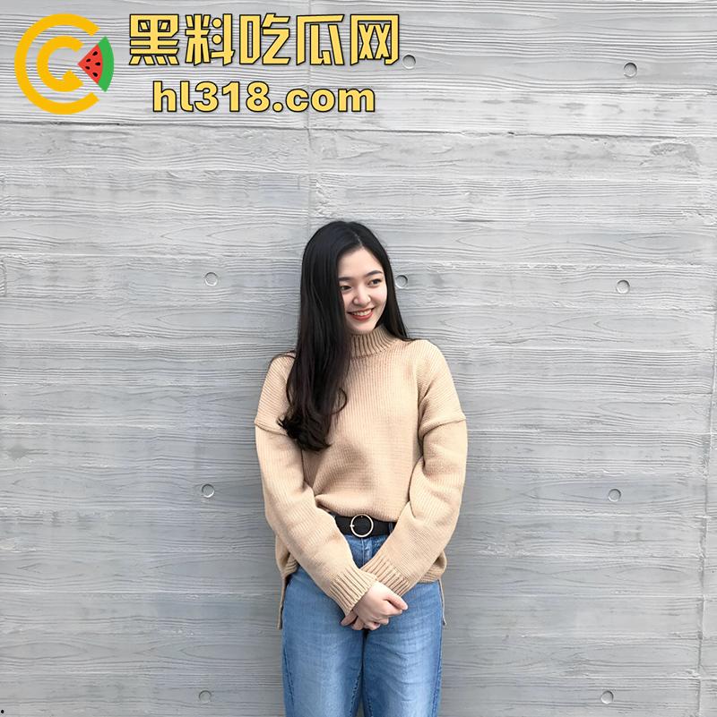 禽兽弟弟偷拍姐姐洗澡,竟然只是为了卖给色大叔,换取200块钱买游戏皮肤,这大奶肥臀还真诱人呢!-1