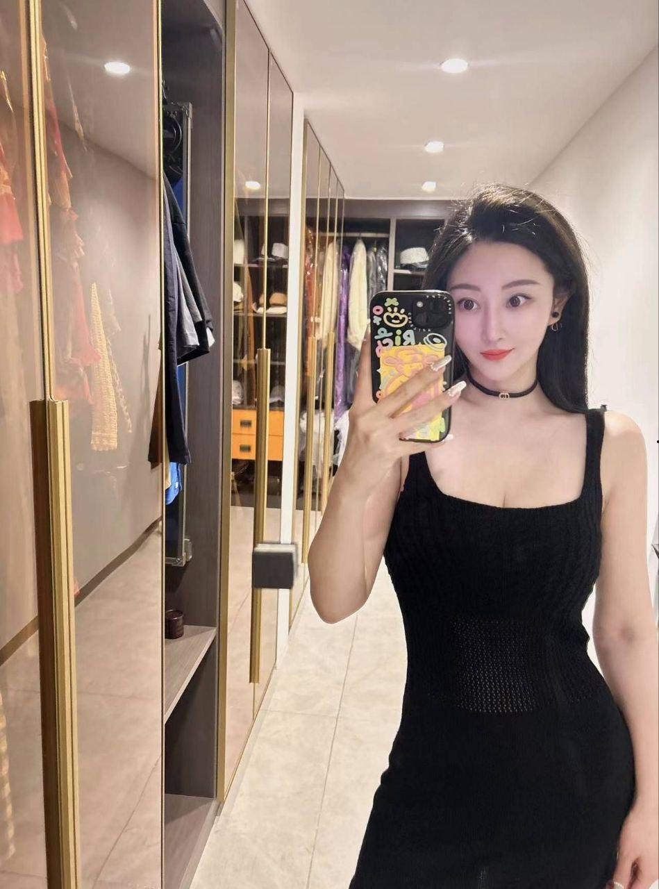 绍兴人妻『阮诗』跨年猛料 和情人在床上啪啪正嗨 异地老公打来电话 她边撒娇边高潮逼里藏着的鸡巴还没拔出来！-3