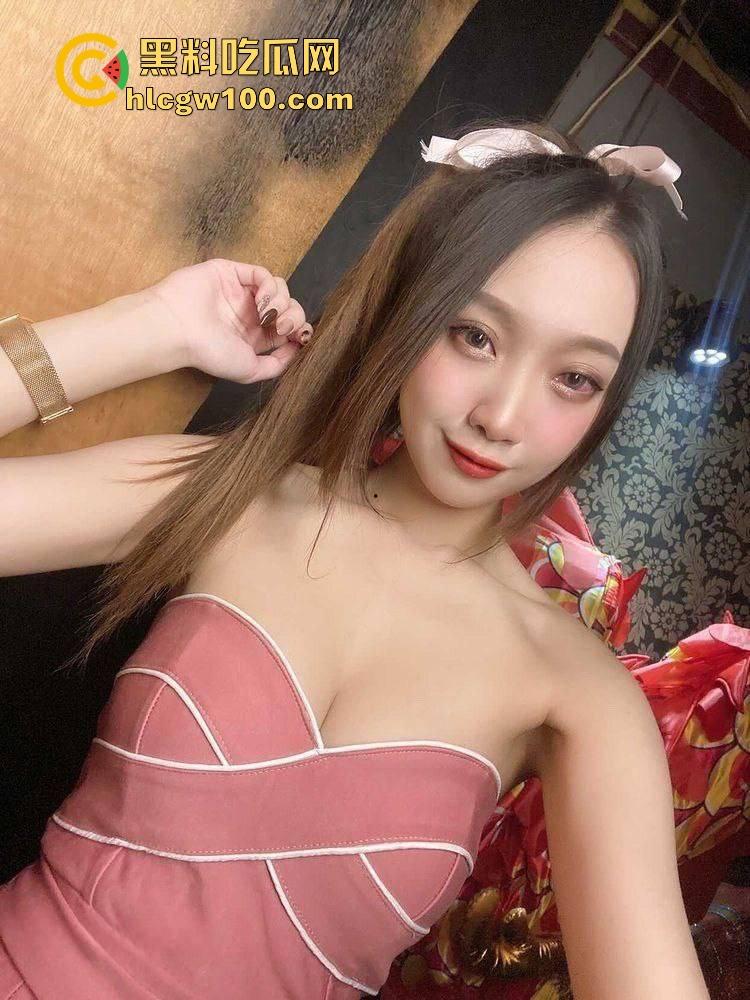 辽宁『黄安安』隆胸假体 医美憋出的胸缩水成A杯，胸没抓爆却自爆这假雷炸得比真雷还响，缩水成两坨干瘪豆腐渣！-10