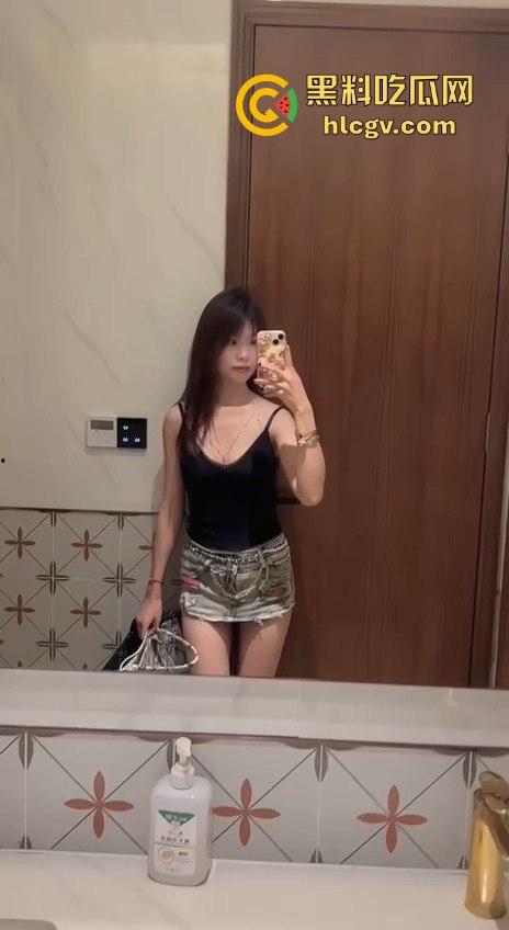 瓜友爆料炮友【李雪】御姐风！长腿平底鞋撩人，天生炮架子扛起来框框猛操！-2