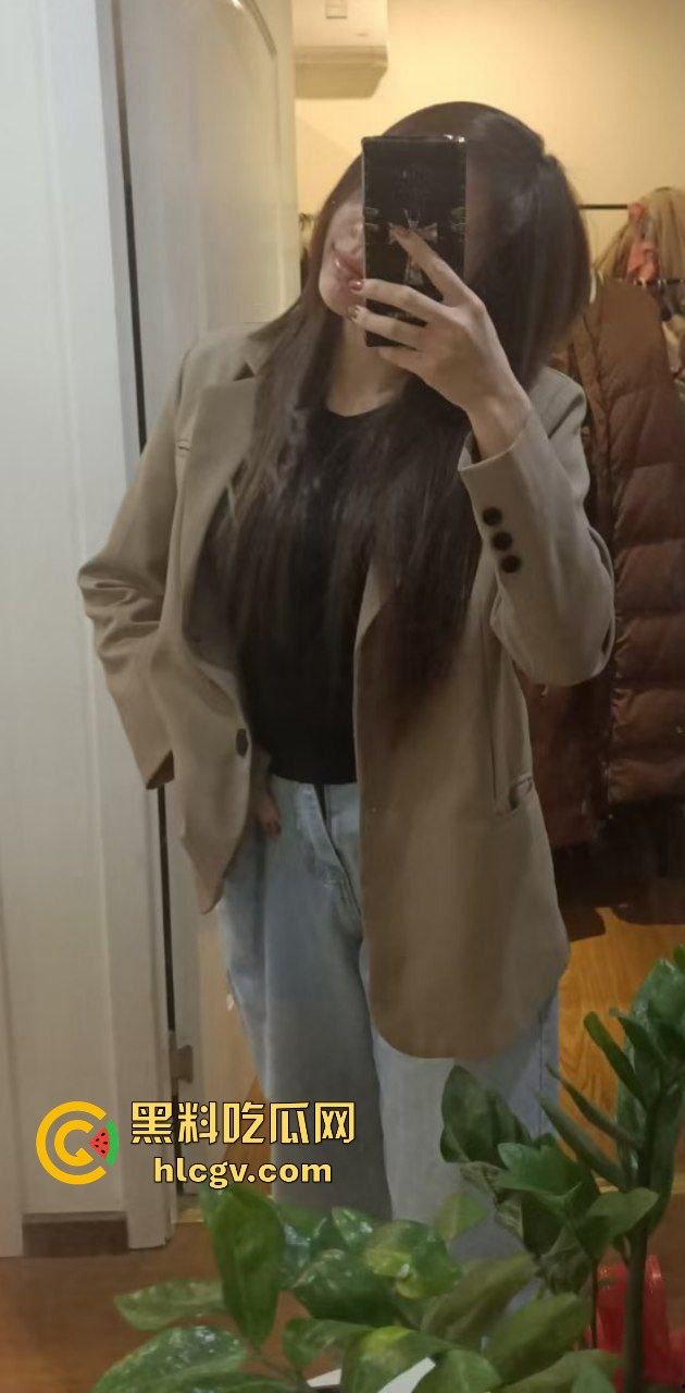 瓜友爆料济南骚人妻【范纯熙】偷吃！老公出差，她急喊人上门草骚逼，一天不日就难受！-7