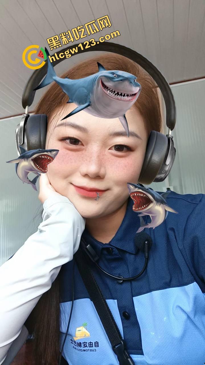 酒桌一杯黄汤下肚嫂子就躺平，海角乱伦哥没想到计划白做。原本计划慢慢钓，结果一杯下去自己把逼端上来！-8