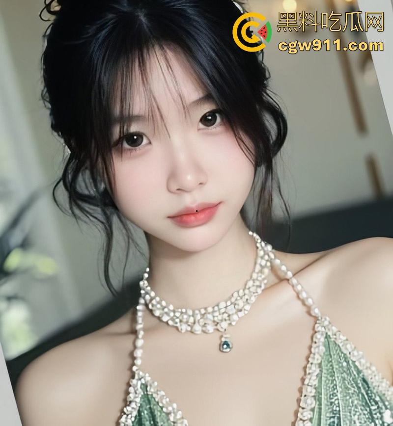 武汉大学巨乳校花【陆雯语】白嫩美乳蜜桃翘臀诱人，宿舍漏奶诱惑，酒店无套后入猛操，骚劲炸裂！-1