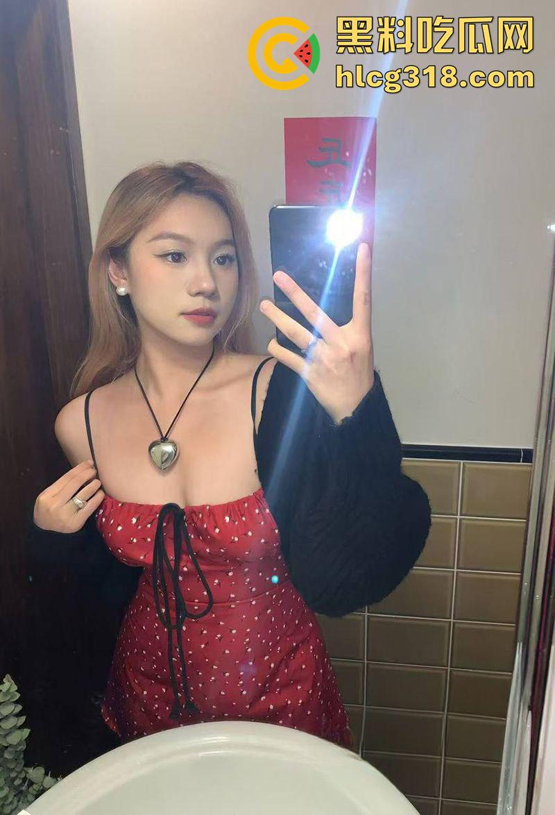 人间清醒好兄弟，高校男子贡献长腿女友，带室友群p轮奸爆操，反正也不能结婚，何不用她社交呢！-2