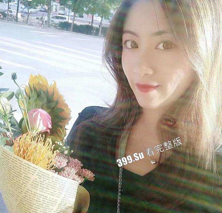 徐州知名反差婊 小学老师 李雪梨 订婚前跟前男友15v不雅视频流出 火速分手衔接下个男友 实属顶级海女 各种制服配合调教，活比职业的都好-3