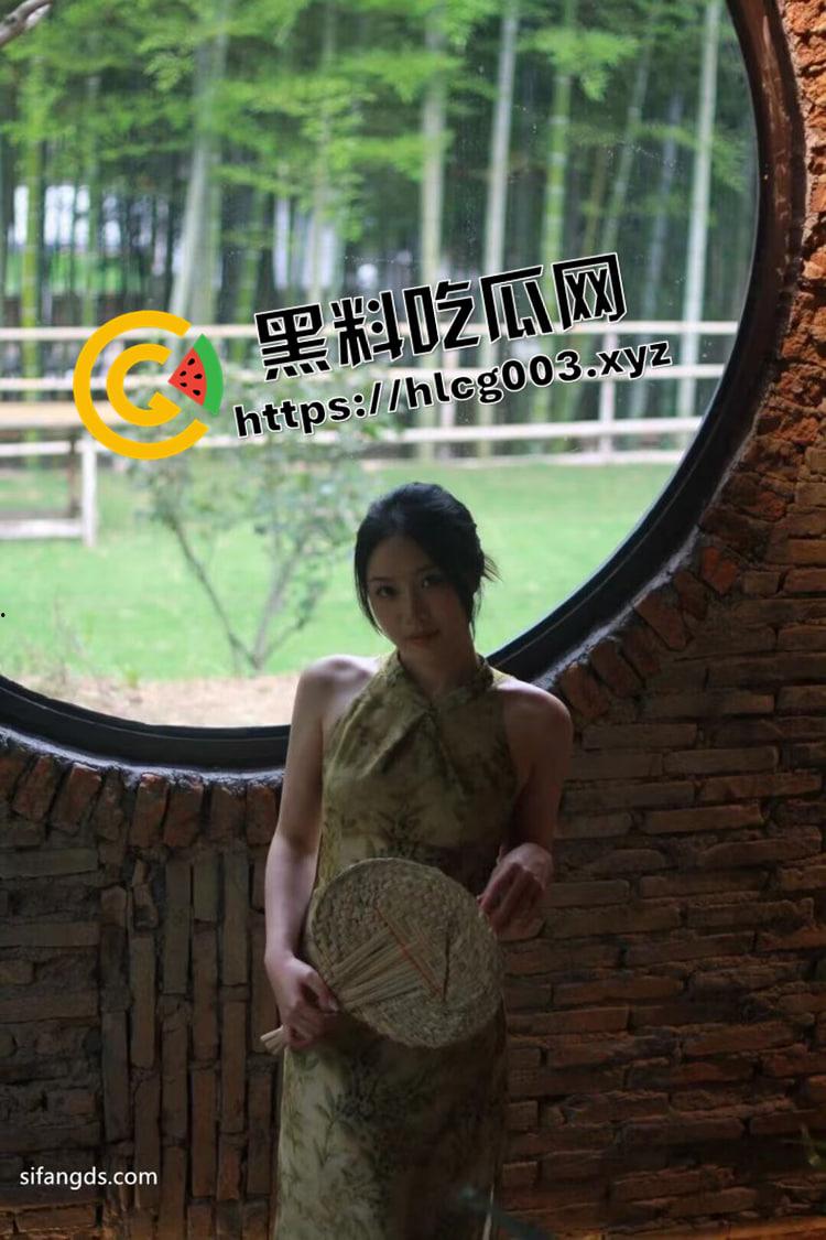 长沙美术学院反差婊【王莎俪】富二代同学调教开发 白丝美腿主动掰开小穴求草-7