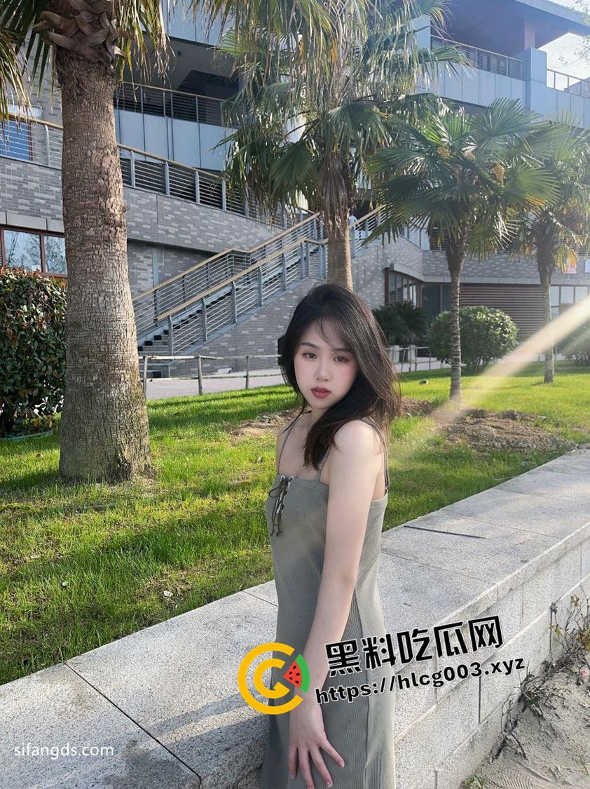 长沙美术学院反差婊【王莎俪】富二代同学调教开发 白丝美腿主动掰开小穴求草-10