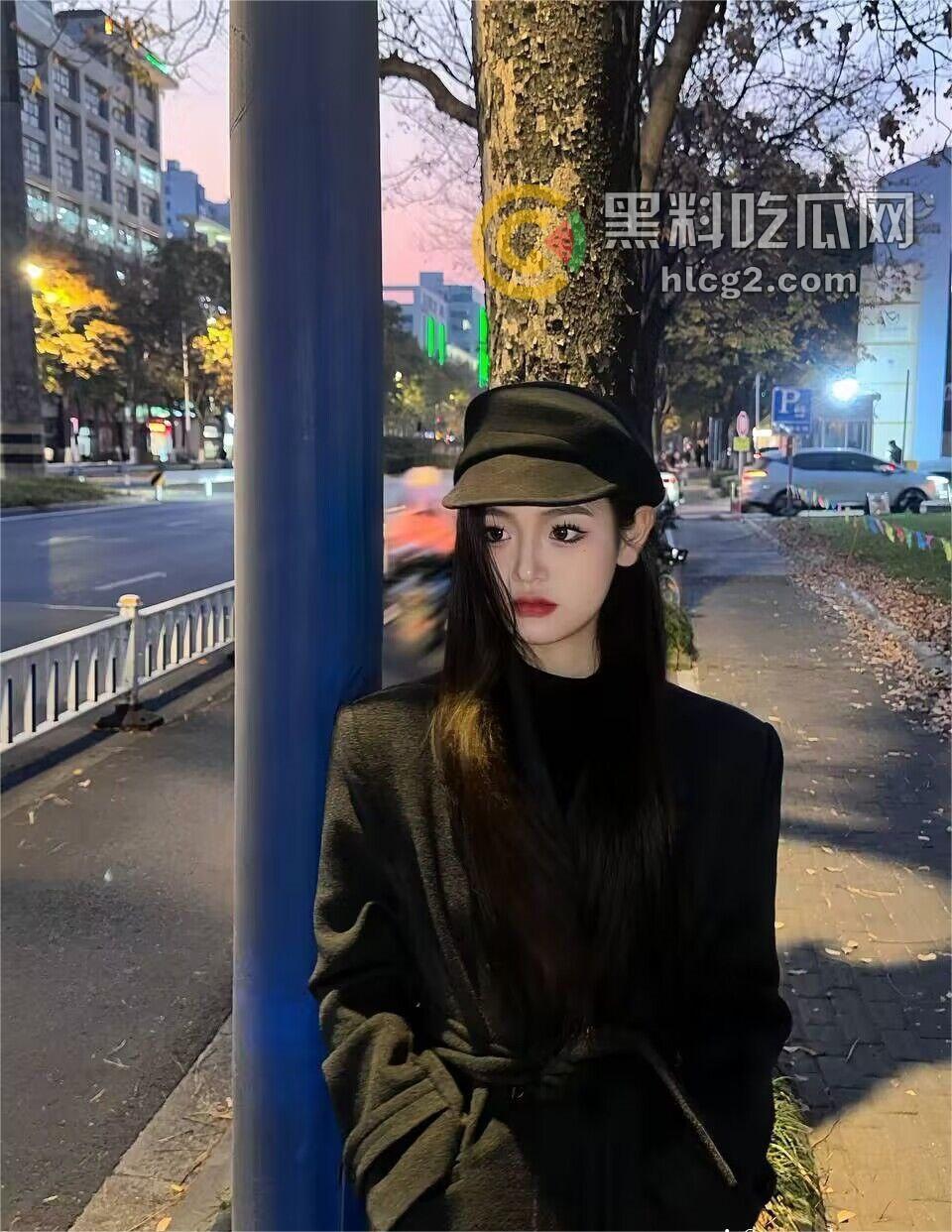 西安高颜值美女私密视频曝光！男友啪啪自拍流出，生活照也全程直播！-3