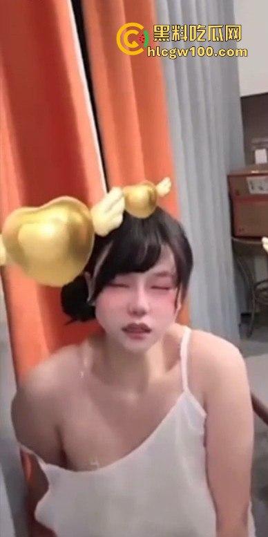 快手【幸子】直播玩调教，骚货塞入跳蛋让金主远程操控马力开到最大爽到高潮失控还是榜一大哥会玩！！-14