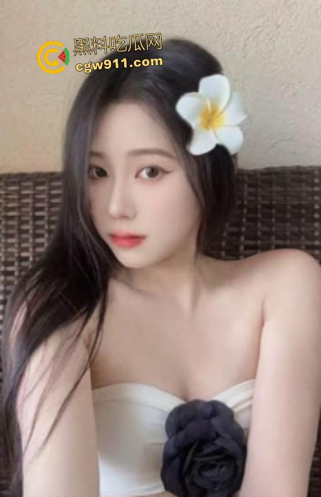 985高校大学生【蒋江云】，变身女上位猛骑榨精骚货，嫩穴紧裹大棒后入喷潮能淹人，约炮调教值了！-1