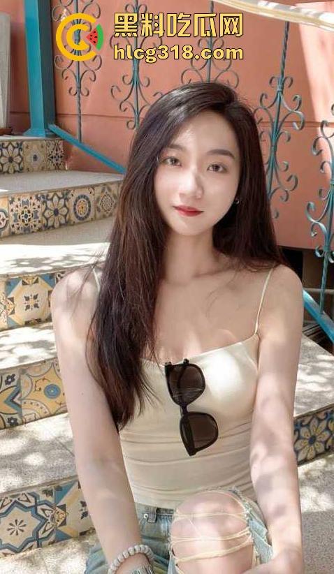 广东理工学院大三学姐【彭遥遥】约炮体育系小学弟 无套后入全程自动坐屌 堪称精液溶解器!-3