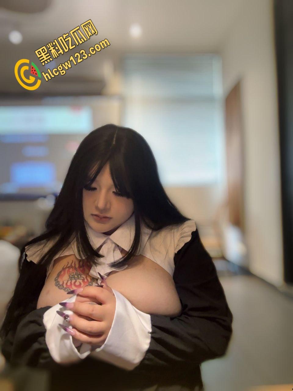 反差坦克BBW太会撩，巨乳肥臀无套后入，这G奶不玩乳交可惜了!-4