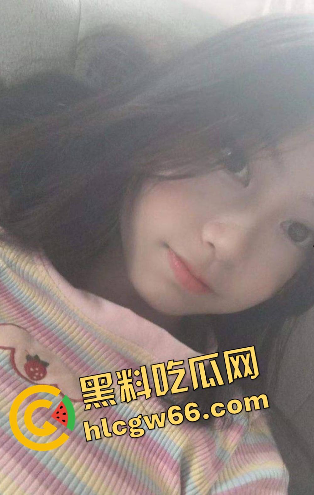 武汉仙气白月光『孙涵』输给钞能力，嘴里含着肥仔小鸡巴舔，说好的清冷高岭花，最后成了捧蛋小母狗！-1