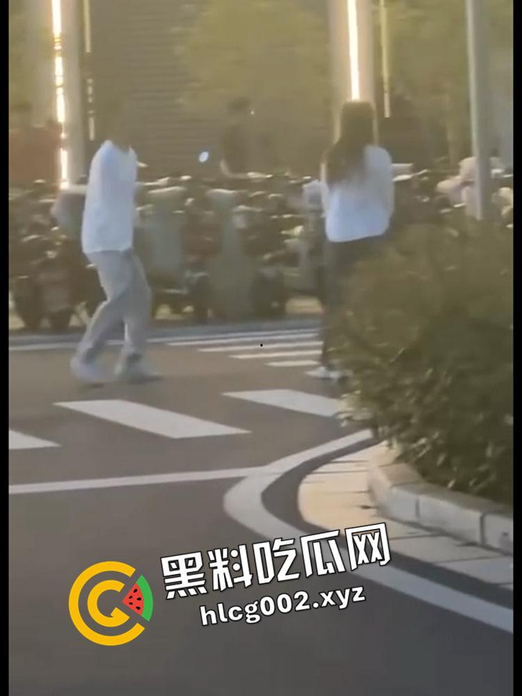 徐州工程学院大瓜！女版罗志祥 早中晚睡换不同的男人睡 男妃现场争辩谁睡得次数多 现场爆笑-8