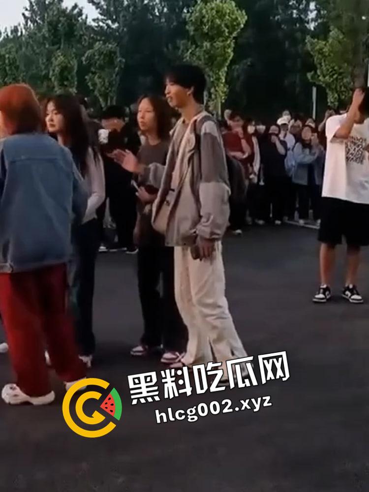 徐州工程学院大瓜！女版罗志祥 早中晚睡换不同的男人睡 男妃现场争辩谁睡得次数多 现场爆笑-9