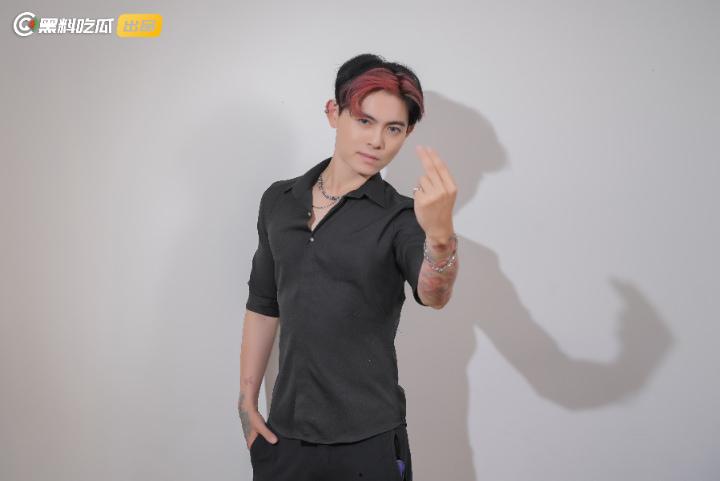 黑料吃瓜网出品-《江南第一小屌童锦程798&吴柳芳之花小龙&王老师爱情故事》即将12/17号上线！预告+花絮抢先看！-2