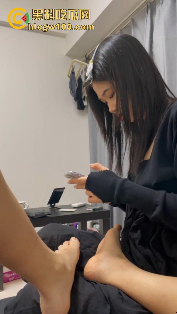 太原研一妹【卓芊芊】开房等操!啤酒烧烤只是幌子小哥洗完澡直接吃她,操到高潮几次内射满床,这学生爱情真纯洁!-5