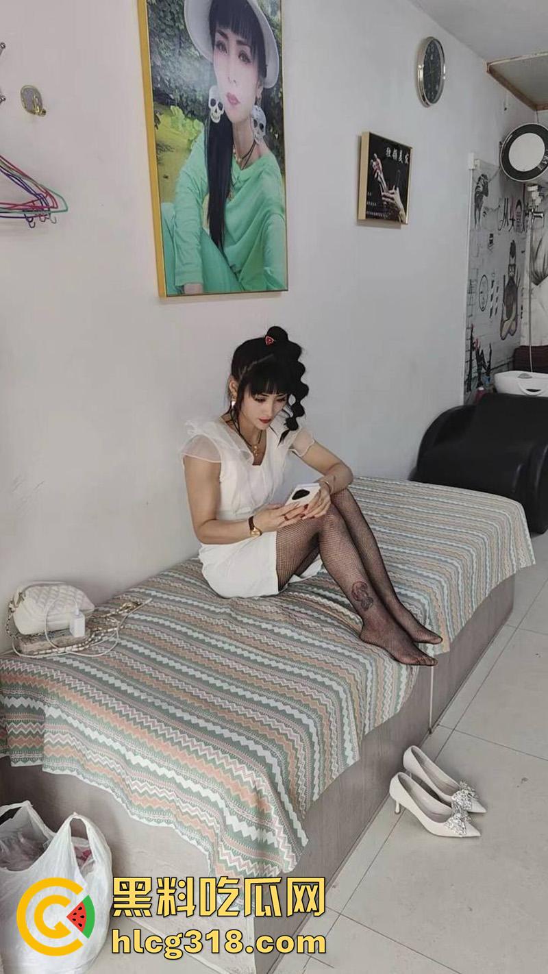 内蒙黑丝理发店老板娘【独领理发店】,离婚后快手擦边穿诱人丝袜卖骚,约炮体育生爆操骚穴!-7