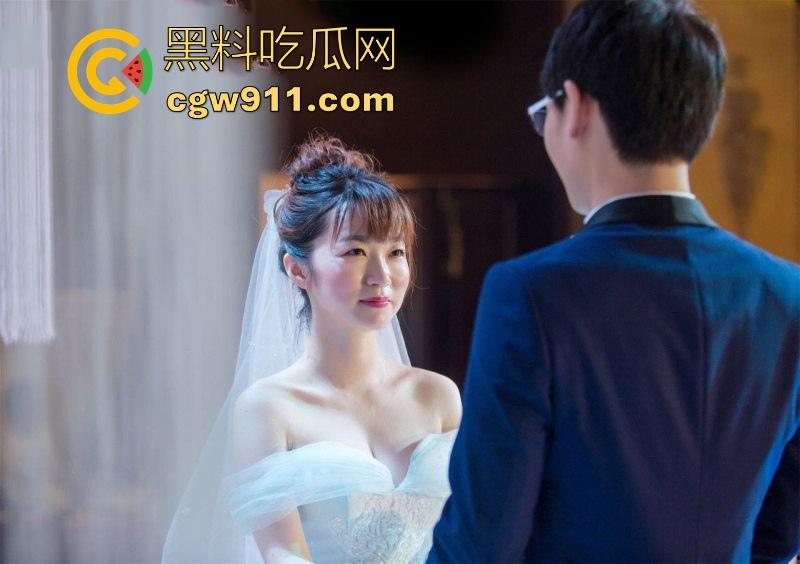 浙江新婚少妇卖淫丑闻曝光，大尺度聊天勾引摄影师，这逼结婚了还是这么不老实，500元出卖肉体，狂插骚逼内射中出！-9