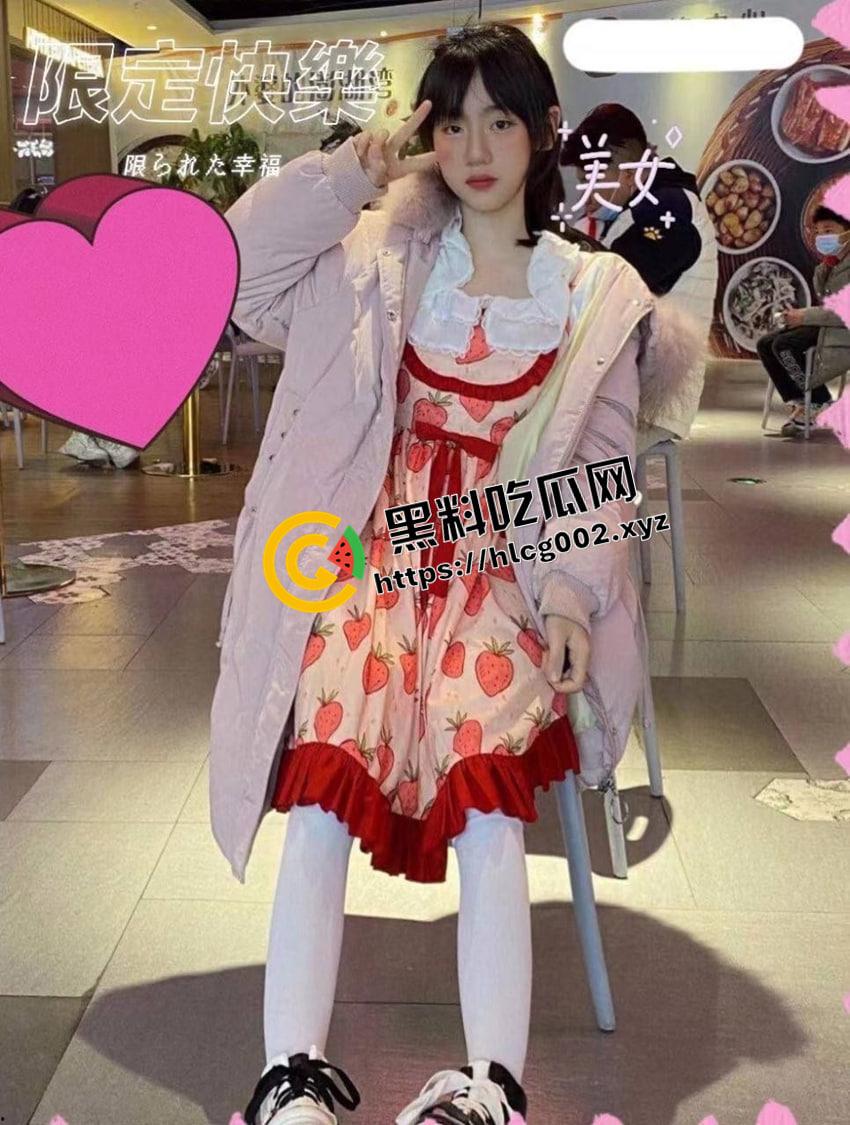 印象足拍付费流出！甜美在校学妹的美脚足交 笑起来哥哥的心都花了 赶快把大屌塞进嘴里-10