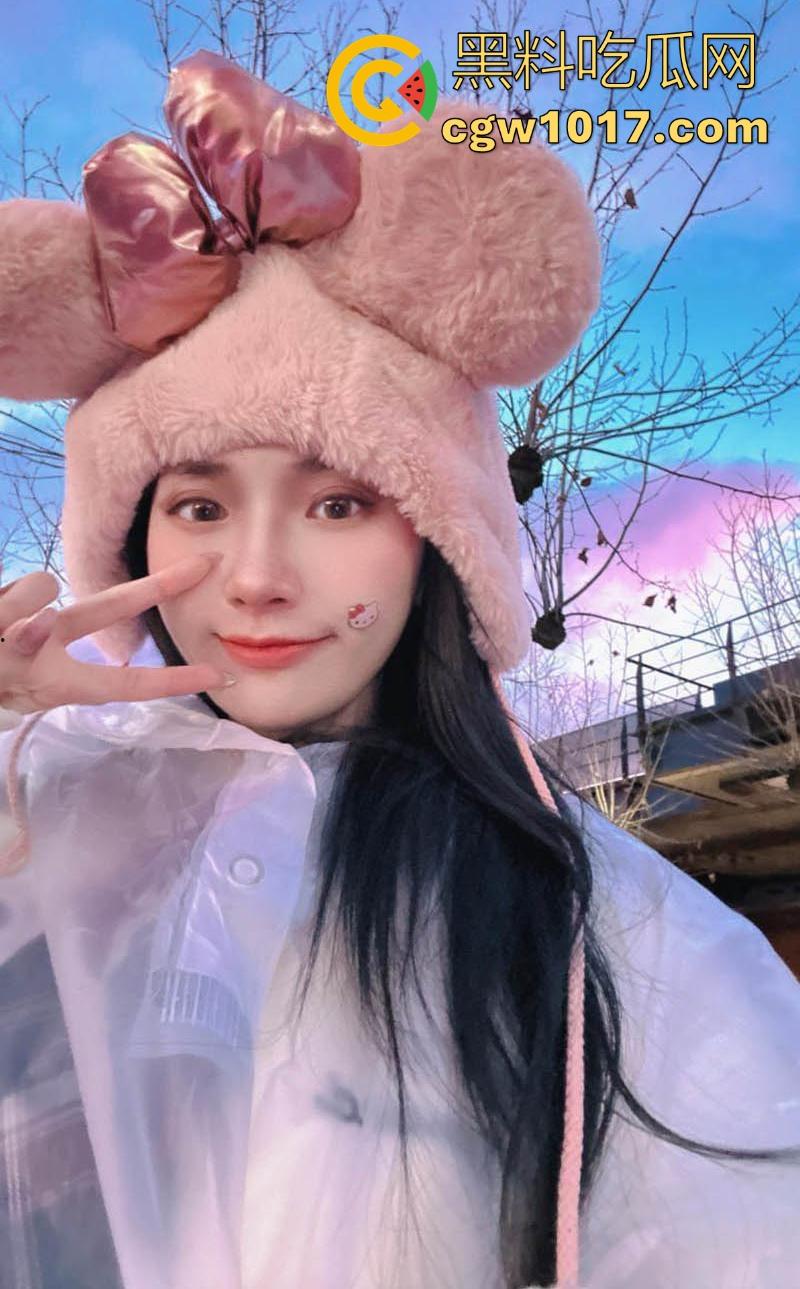 杭州设计公司高颜值前台【廖渔颖】公司高冷御姐生人勿近，私下黑丝母狗狂吮猛男大屌，高潮失禁潮喷浪叫销魂！-1