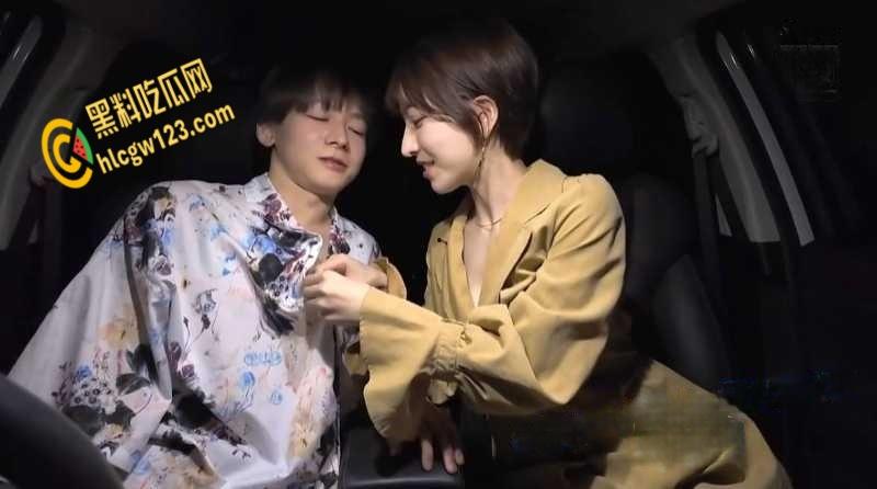 极品神颜口交吞精女王,吞精逆搭档再出新作,在车上主动给小哥提供性服务!-2