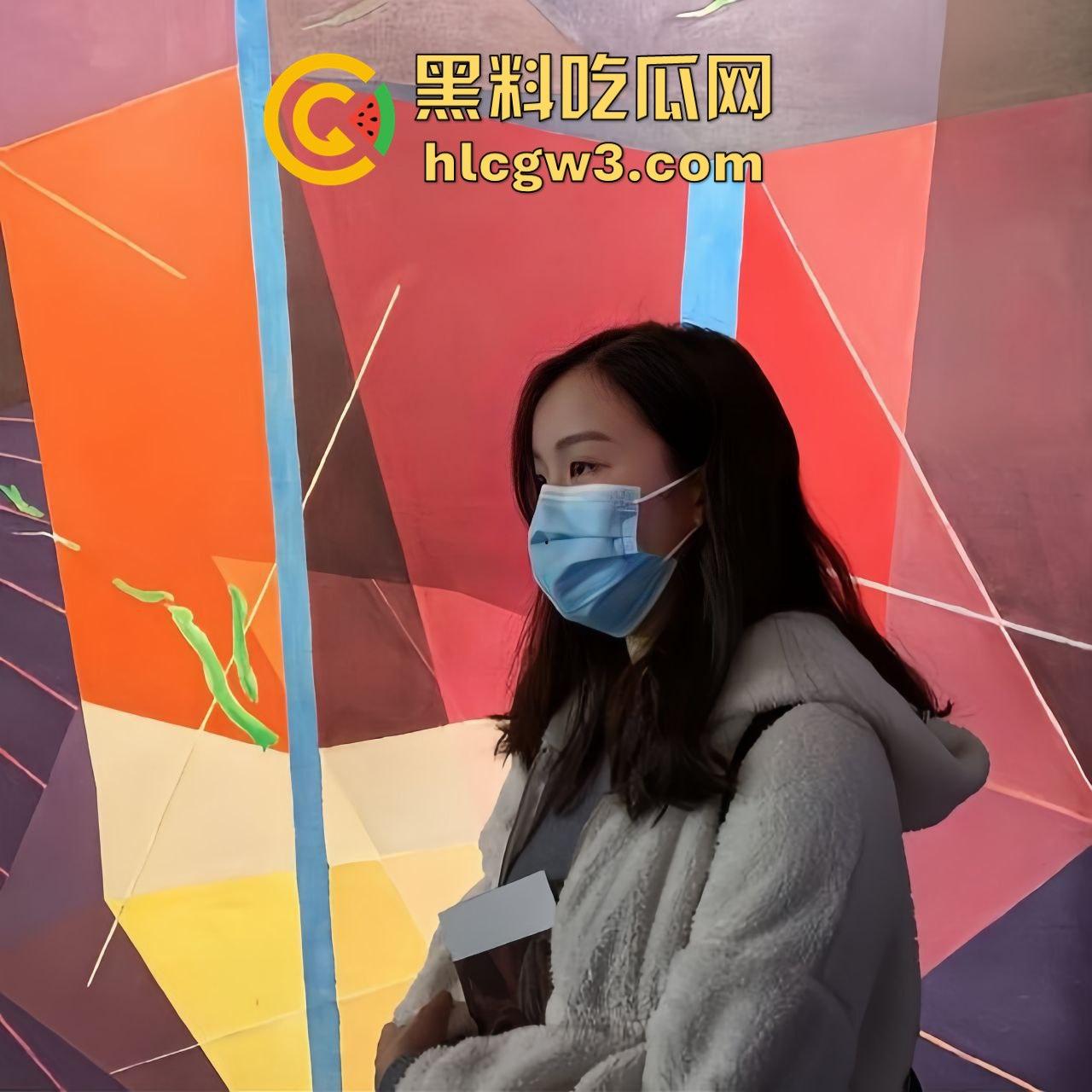 河南师范失恋学妹【张雨舒】私密视频流出！青春淫荡小母狗掰开小逼哭求男友别分手！-2