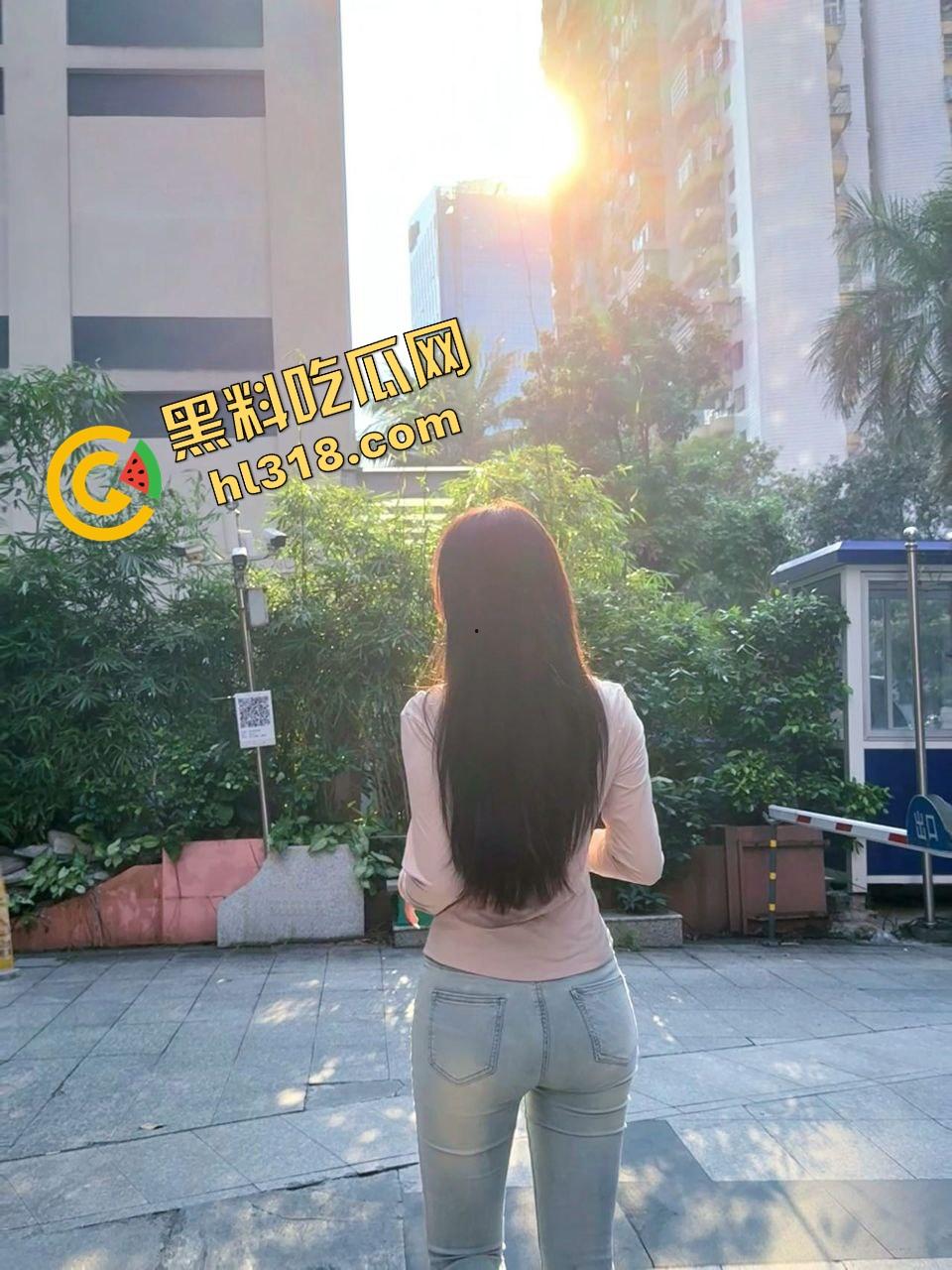 一根根本不够用，女友大胃口两根振动棒齐上阵，塞到高潮全程翻白眼还嫌不过瘾，这才是真正的骚货！-5