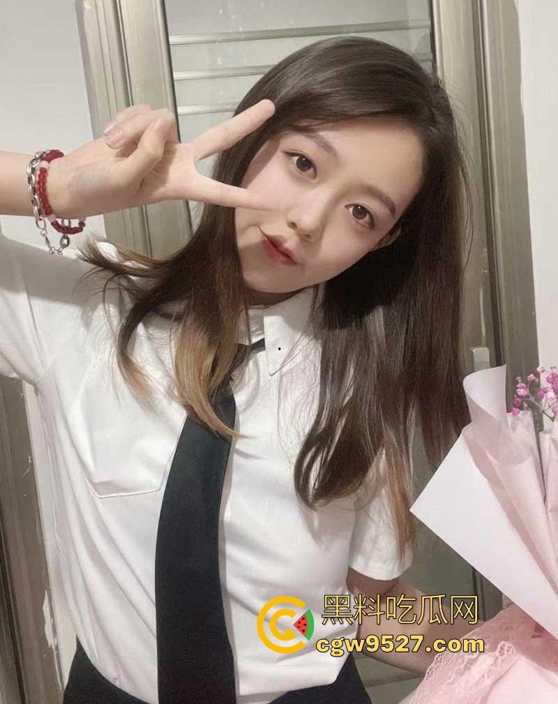 天津医科大学可爱女大【魏丫雅】不雅视频泄漏!清纯萝莉露脸骑乘,小贫乳摇摇晃晃,校园女神秒变反差母狗!-7