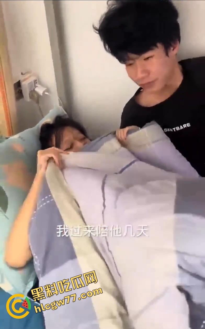 广西老表真会玩,带女友宿舍开车,下铺抱操缠成一团,上铺兄弟瑟瑟发抖快抑郁了!-5