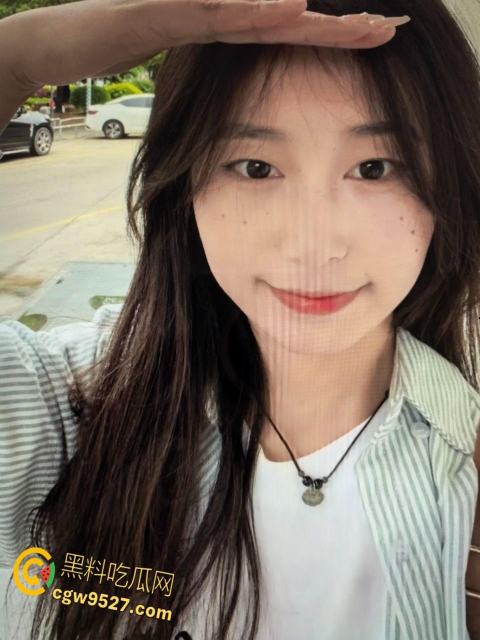 北京理工大学大二学妹【刘茹】，天天晒学生清纯人设，背地到处撩骚约炮，晚上酒店被金主疯狂爆操 !-2