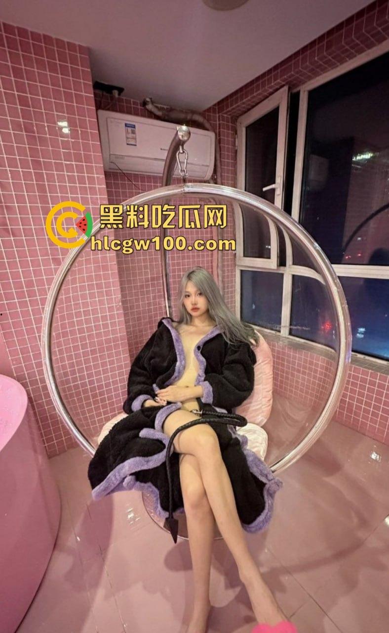 亚文化女友【赵婷】骚到极致,平时正经得像个人脱了衣服直接化身母狗,用跳蛋自慰到白浆直流 真的亚得一批!-7