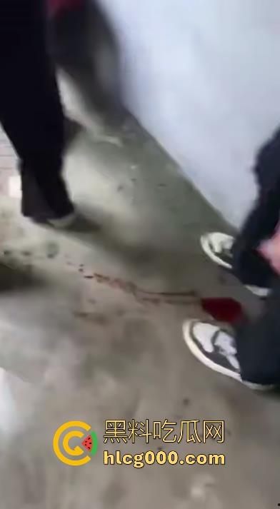 黑龙江绥化市三中，一未成年学生因没有带说好的烟，被多名同学多次霸凌，就敢欺负老实人是吧！-7