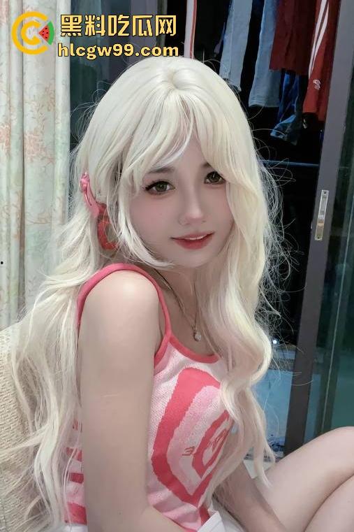 抖音反差骚母狗网红主播【胖狗崽】付费内容曝光，露脸真空骚舞极品，身材一览无遗，诱惑满满！-5