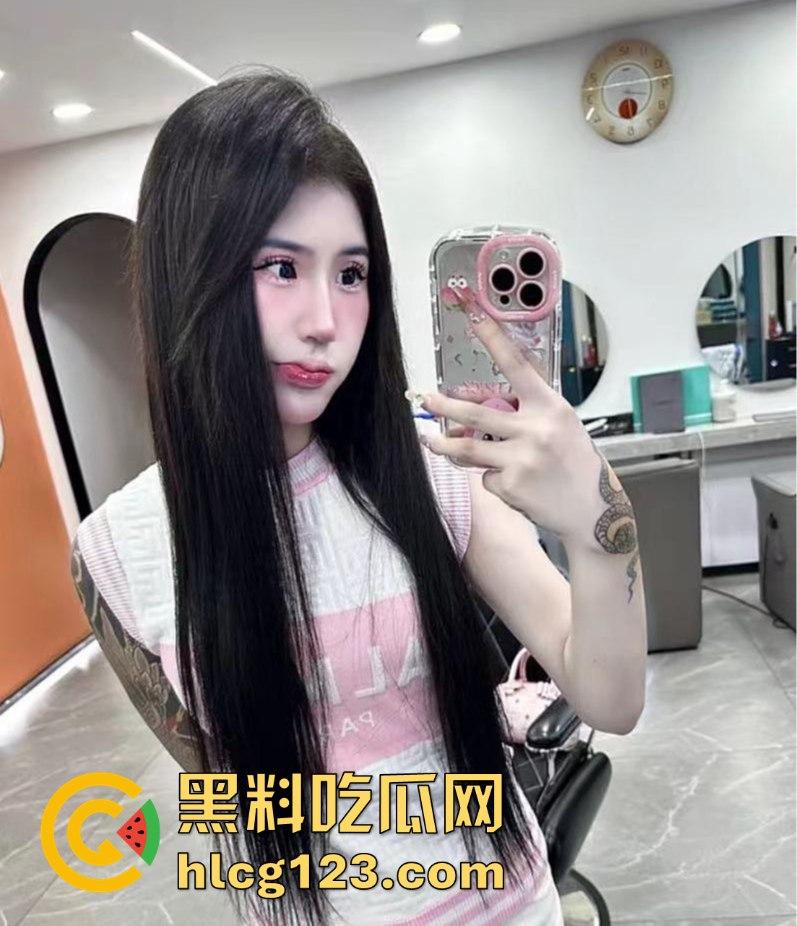 快手团团双飞啪啪视频流出！刚霸凌完别人，转头就跟两精神小伙轮流搞，场面淫荡到爆！-5