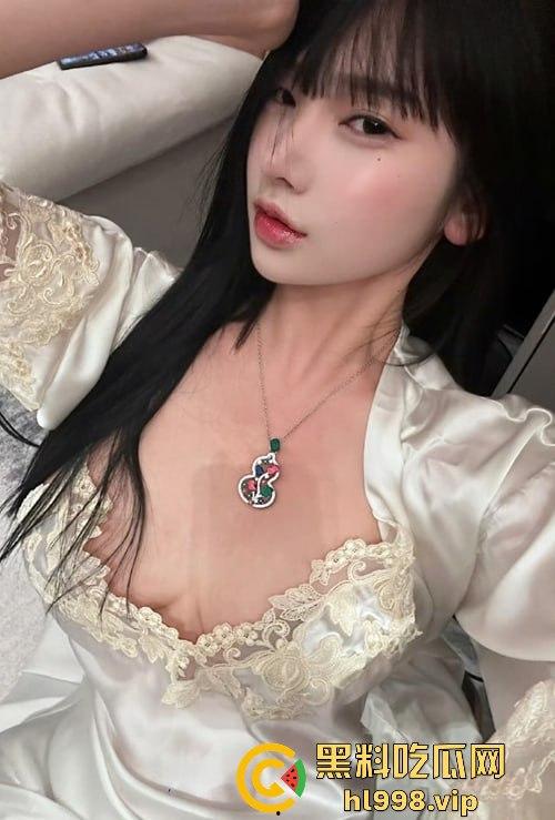 抖音甜美御姐网红【美美子】露点博流量，颜值顶级，炮架子就等大哥上！-13