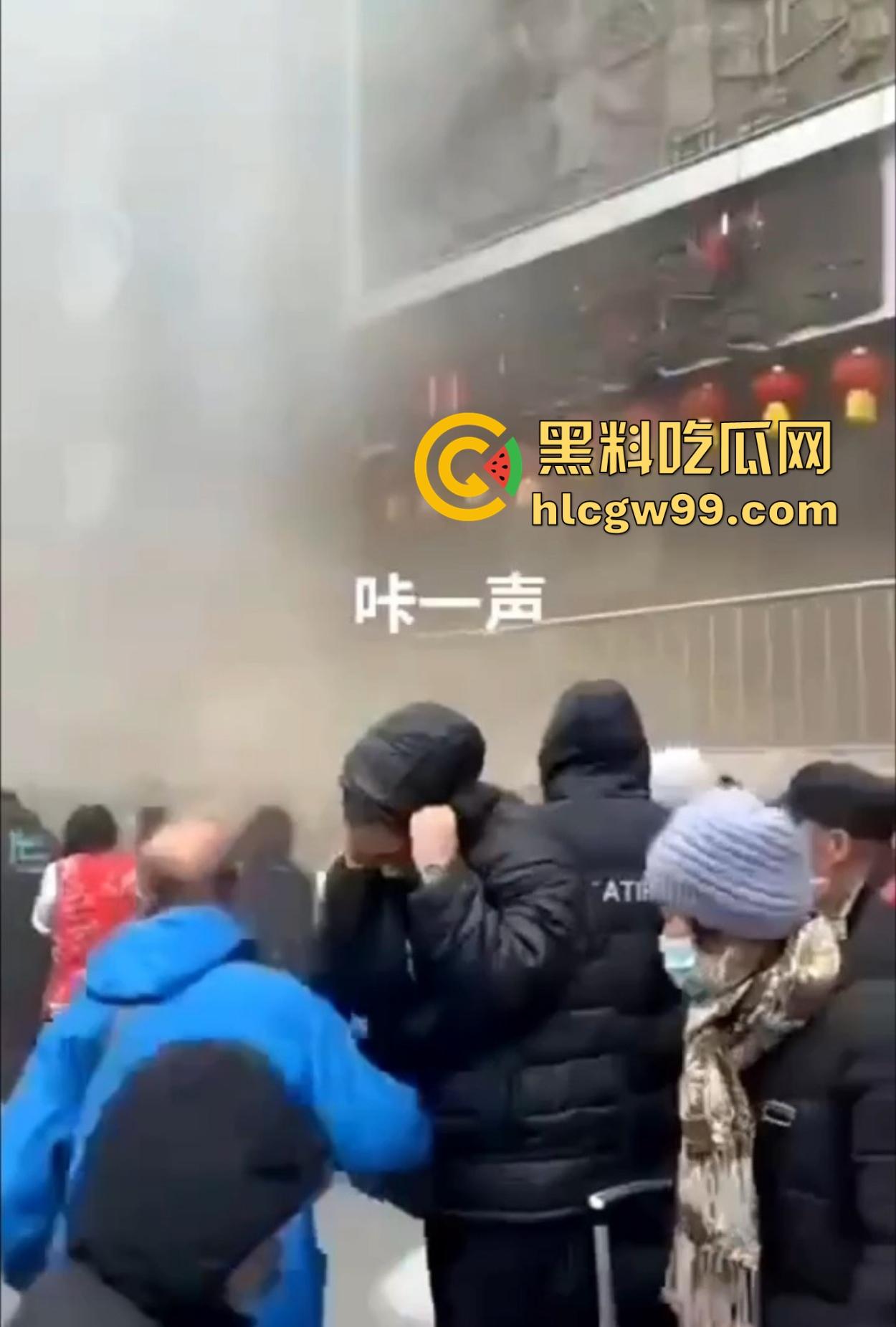 沈阳大东副食商场爆炸 这威力堪比现场开年大炮 惊动半个城的声音这是年货自爆还是开门红太猛？-6