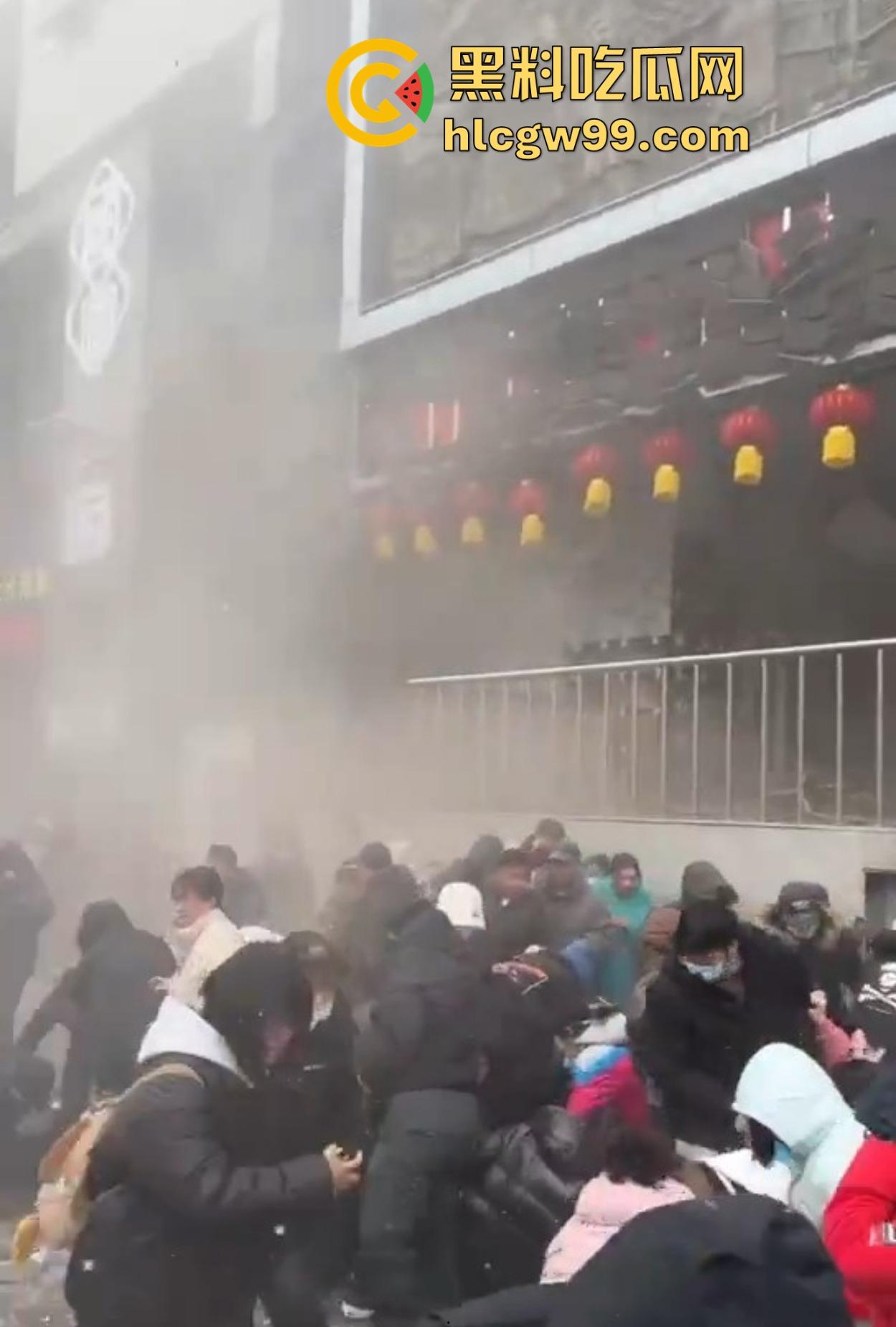 沈阳大东副食商场爆炸 这威力堪比现场开年大炮 惊动半个城的声音这是年货自爆还是开门红太猛？-14