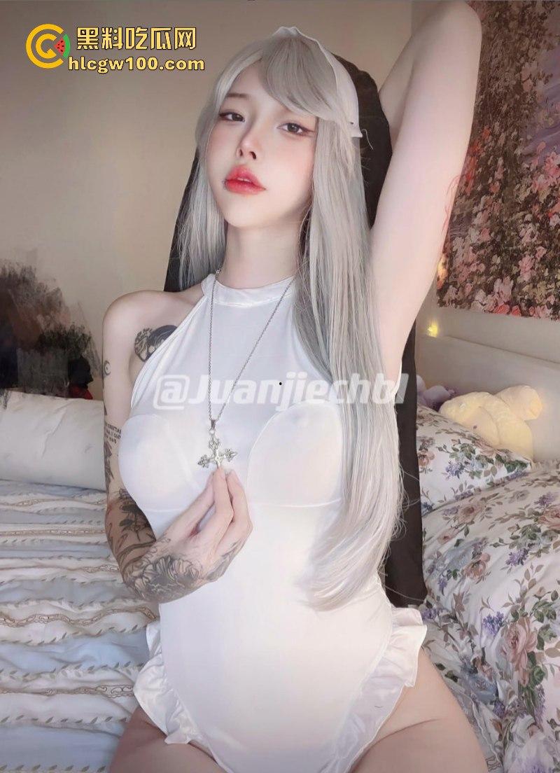 推特网红【娟姐】花臂纹身与完美颜值形成强烈反差 化身淫荡母狗大胆自慰啪啪视频 瞬间点燃热度！-1