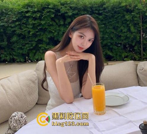 黄晓明官宣恋情遭打脸！网红叶珂晒聊天记录：黄晓明没结婚？前任老公还扒出私密视频！-17