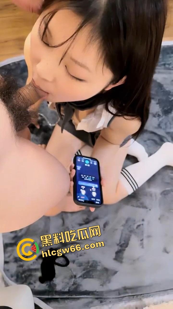 太原母狗『李楠欣』大奶翘臀金主调教，狗链吃屌啪啪，一边舔屌一边聊骚沸羊羊，淫语爆棚！-9